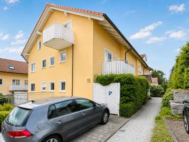 Öhringen | 2-Zimmer Dachwohnung inkl. EBK, TG-Stellplätzen, u. v. m.
